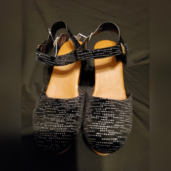 New Women's Marcia Jet Black and Silver heels - Picture 4 of 8